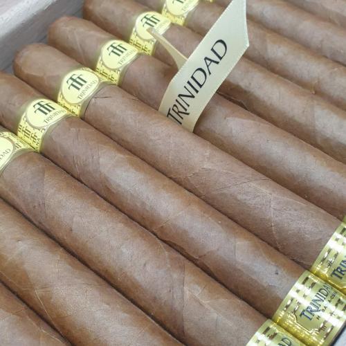 Trinidad Robusto Extra Travel Humidor - 1 cigar
